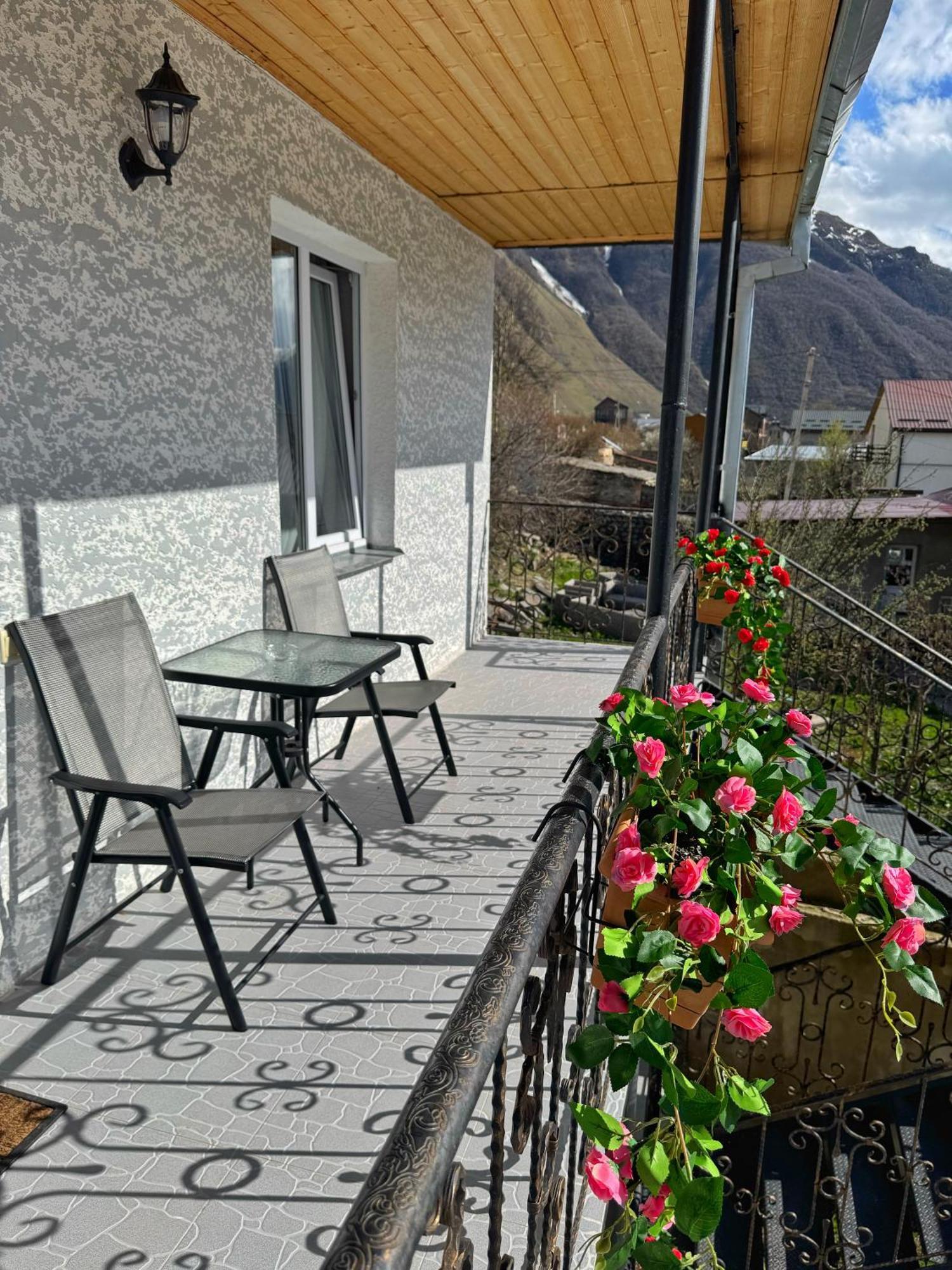 Hotel Elia Kazbegi Kültér fotó